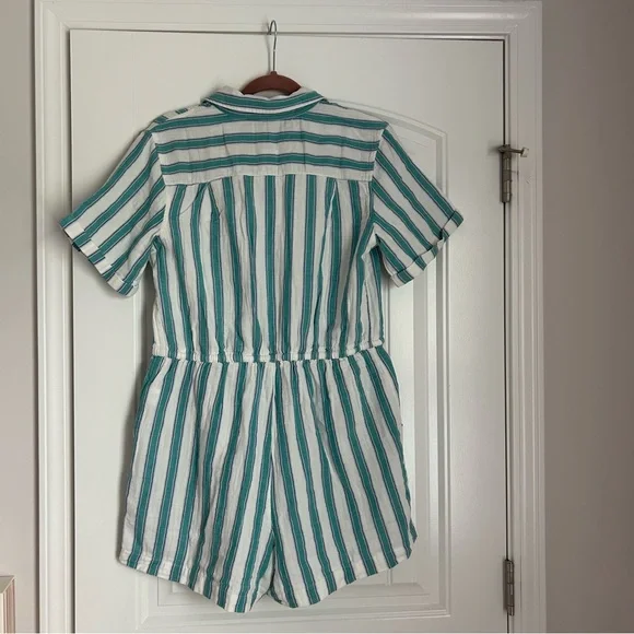 Old Navy Woman’s Romper - Picture 2 of 3